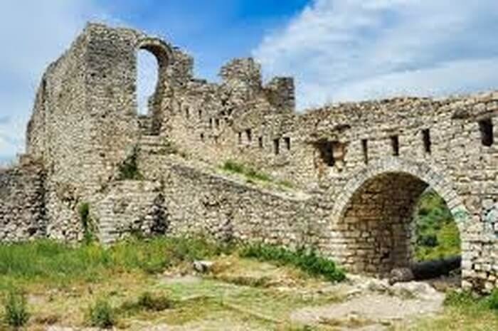 Berat Castle & Mangalem Quarter Walking Tour